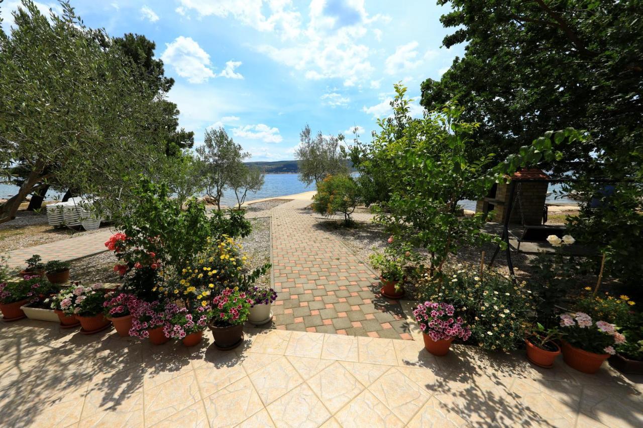 Villa Rajna Starigrad Paklenica Luaran gambar